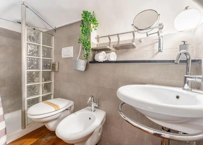 Apartamento Esedra Loft, Like On A Boat Drifting Through